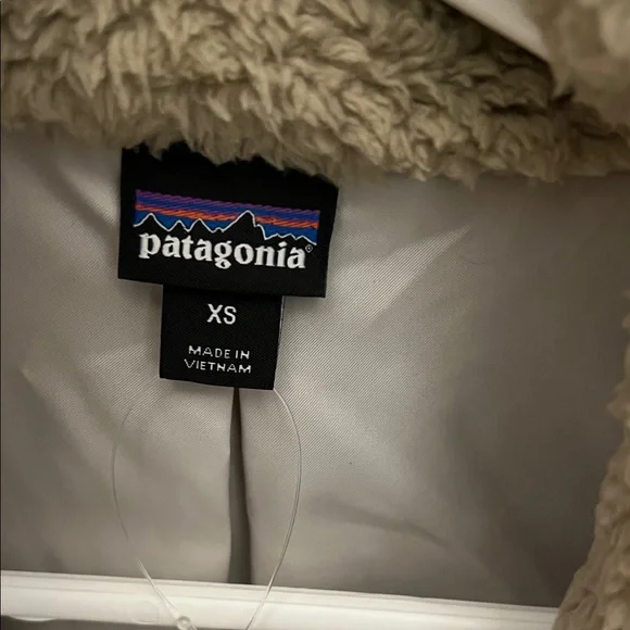 Patagonia Off-White Fleece Vest - Picture 2 of 2